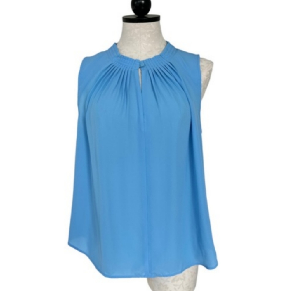 Banana Republic Sleeveless Blouse Blu Pleated & Button Keyhole Neck  Size Medium